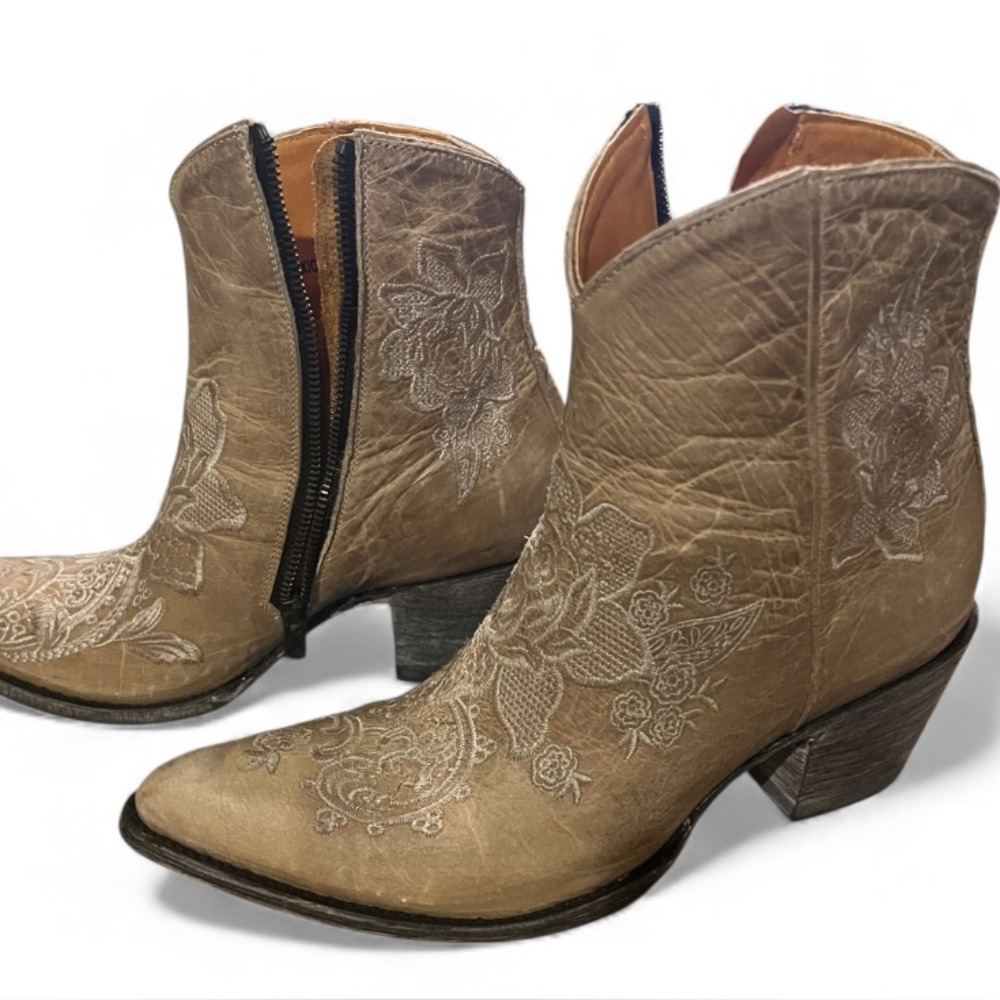 🔥Old Gringo Tan Embroidered VERY Distressed Ankle Boots, EUC, 9 (Actual Photos) - Picture 5 of 16